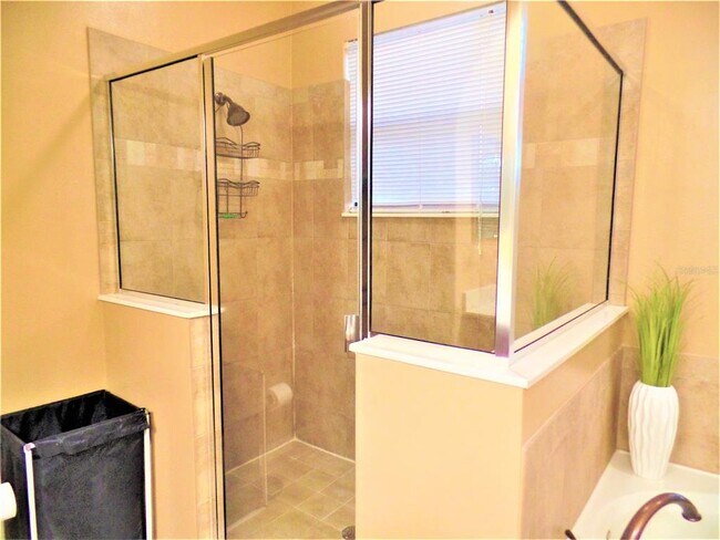 Building Photo - 3240 Pineapple Isle Dr