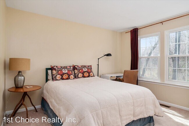 Building Photo - 3 br, 3 bath House - 7200 Old Chapel Drive