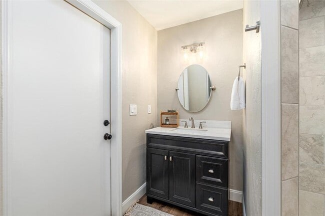 Building Photo - 4530 SE 14th St