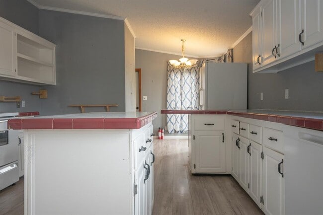 Building Photo - 1000 Co Rd 201