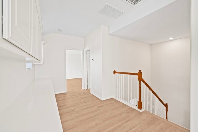 Building Photo - 25210 Doves Gate Ct