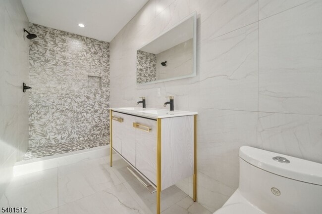 Building Photo - 19 Mountain Ave