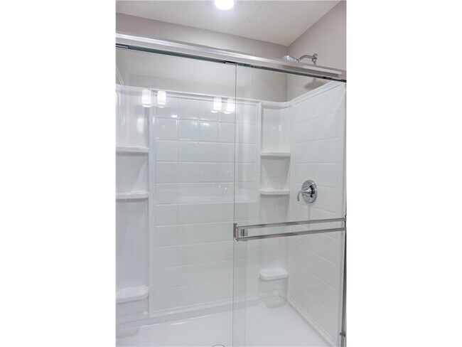 Building Photo - 143X Nutmeg Cir