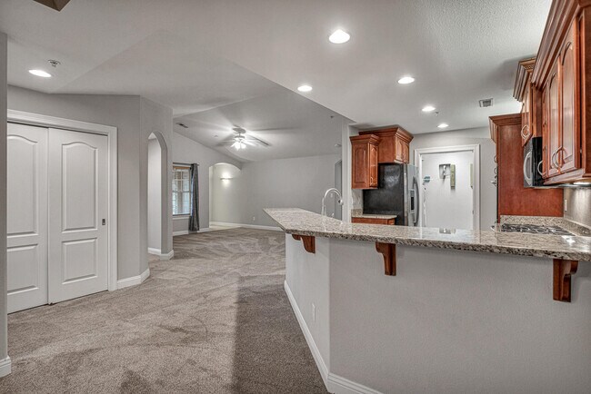 Building Photo - 4666 Sagewood Cir