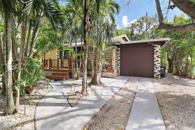 Building Photo - 550 Quail Ave