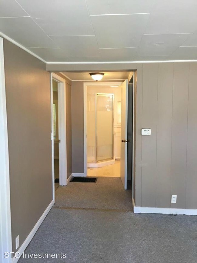 Building Photo - 2 br, 1 bath House - 425 W. Chandler