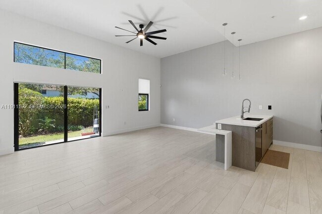 Building Photo - 913 NW 45th Terrace