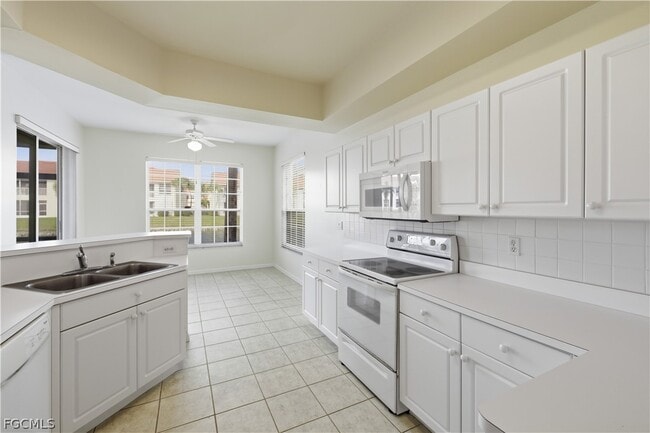 Building Photo - 15190 Royal Windsor Ln