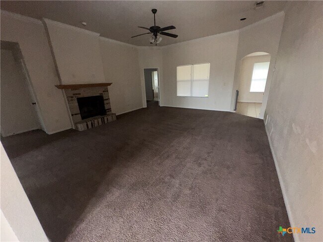 Building Photo - 700 Aries Ave