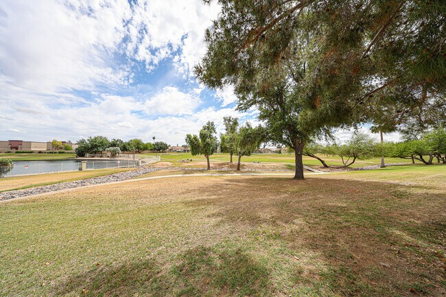 Building Photo - 14707 W Lupine Ln