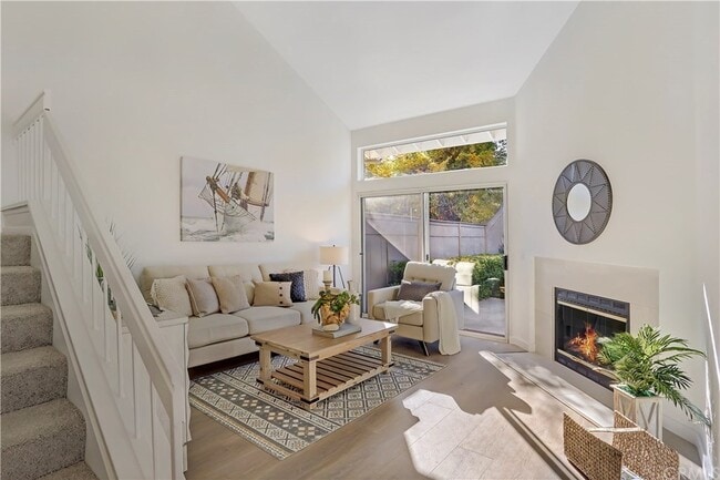 Building Photo - 1 Sandalwood