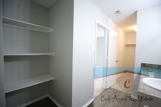 Building Photo - Beautiful 4 bed, 2 bath home - Nettleton!!