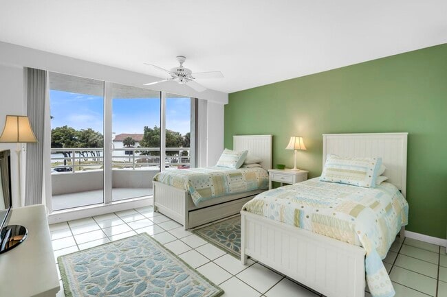 Building Photo - 4201 N Ocean Blvd
