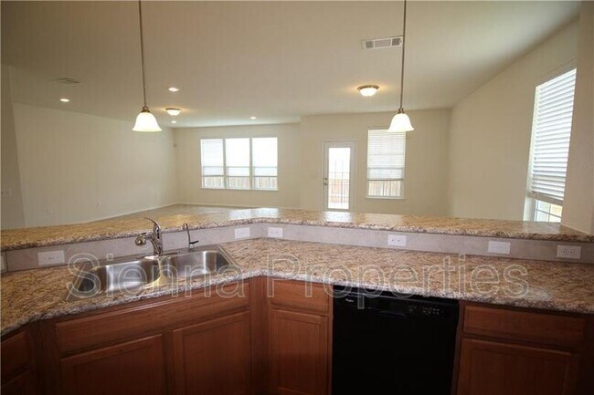 Building Photo - 7200 Altidore Dr