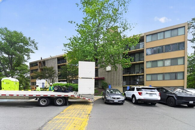 Building Photo - 12 S Van Dorn St