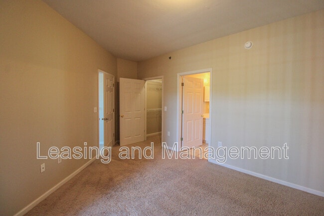 Building Photo - 2037 Telfair Way