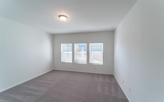 Building Photo - 200 Copper Lily Dr