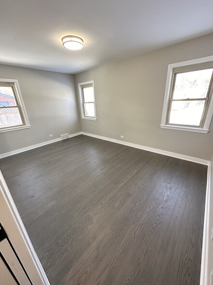 Building Photo - 2049 Hagen Ln