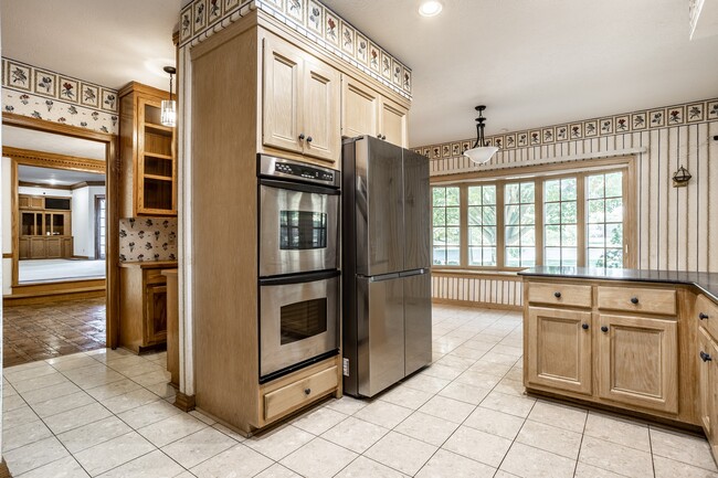 Building Photo - 9628 Summerlakes Dr