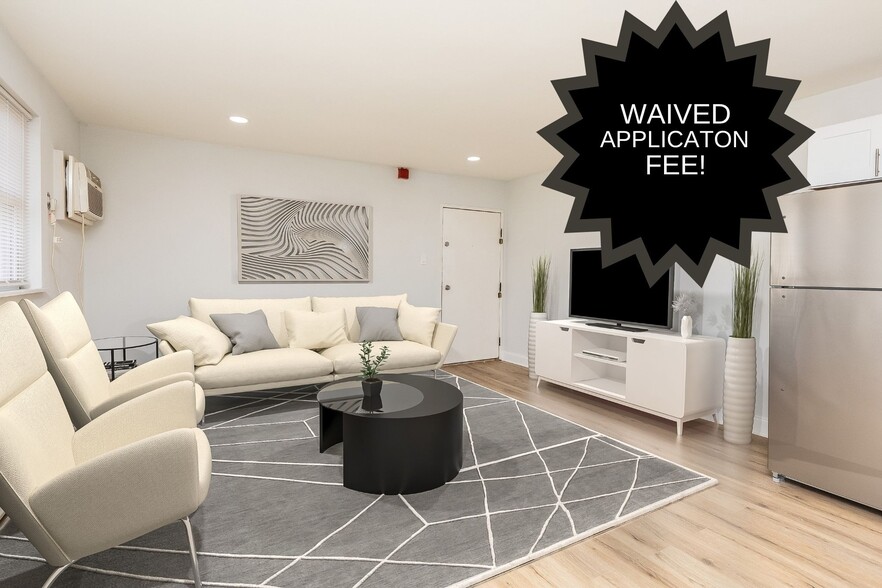 Living Area-Renovated - Downing Apartments