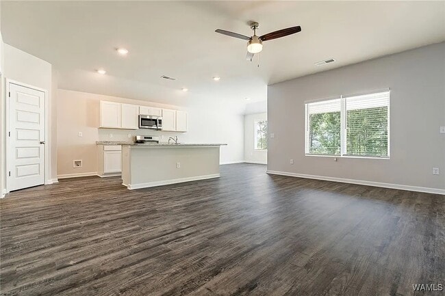 Building Photo - 2381 Bobwhite Dr