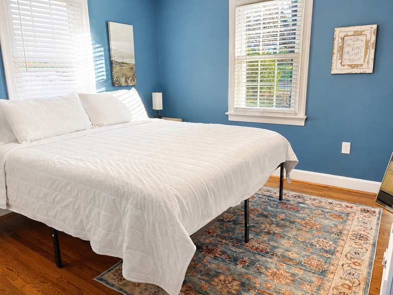 Bedroom 1 - king - 1339 Saint Cloud Ave