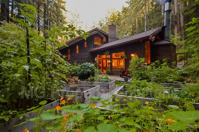 Building Photo - 7079 Lucas Valley Rd