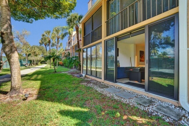 Building Photo - 755 Dotterel Rd