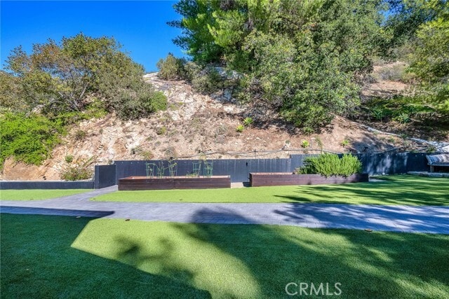 Building Photo - 24301 Sylvan Glen Rd