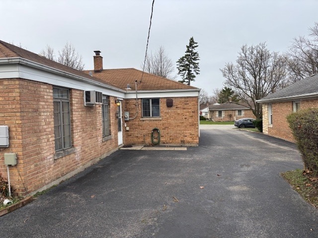 Building Photo - 2223 Hawthorne Rd