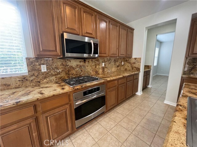 Building Photo - 37280 Parkway