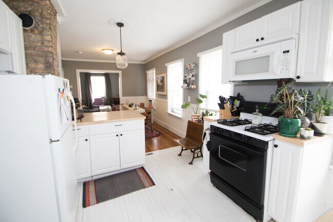 Building Photo - 416 Cantwell Ct