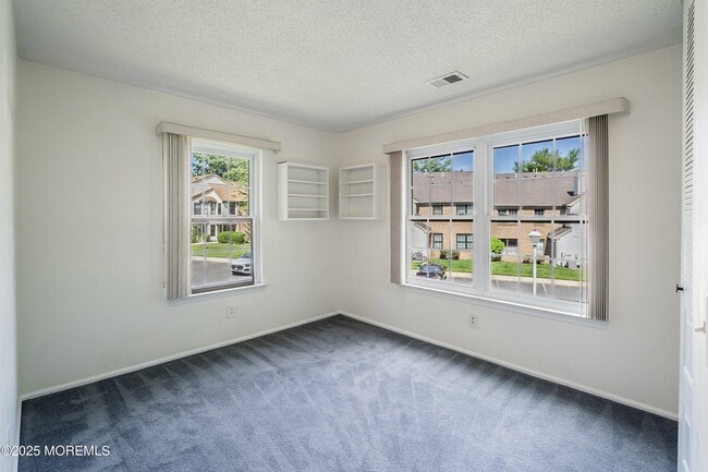 Building Photo - 2504 Lighthouse Ln