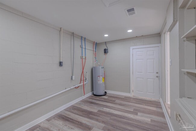 Building Photo - 1223 Wisteria Ave