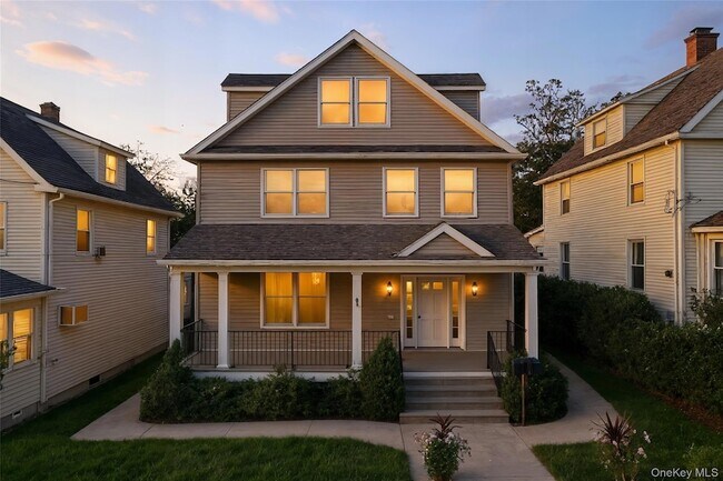 Primary Photo - 31 Maple St