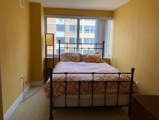 Building Photo - 800 4th St SW