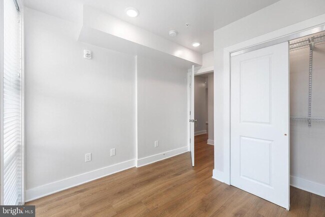 Building Photo - 1100 Bladensburg Rd NE