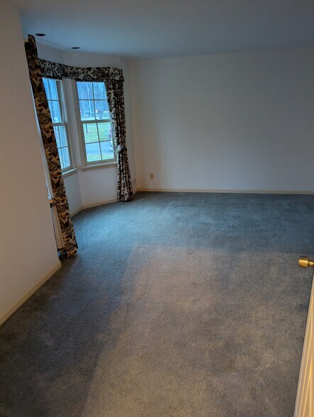 Building Photo - 288 East St