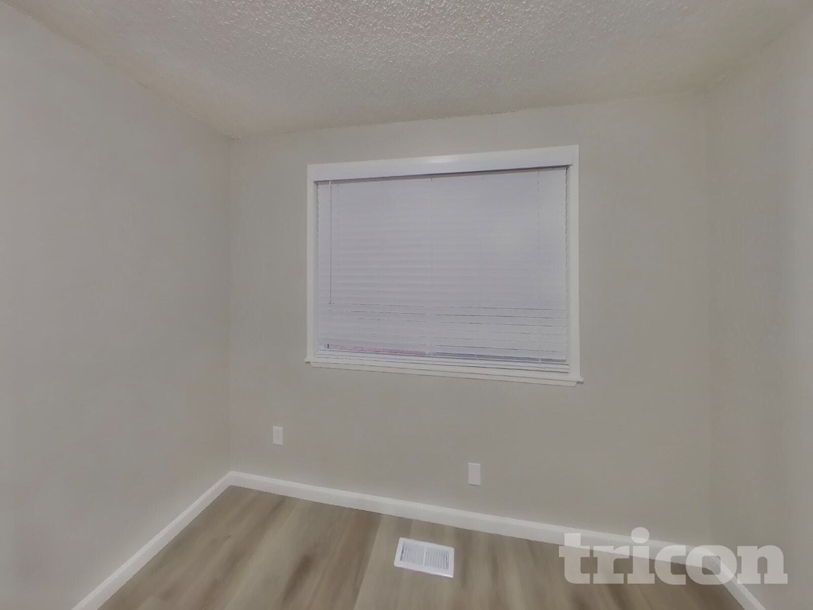 Building Photo - 2504 26th St SE