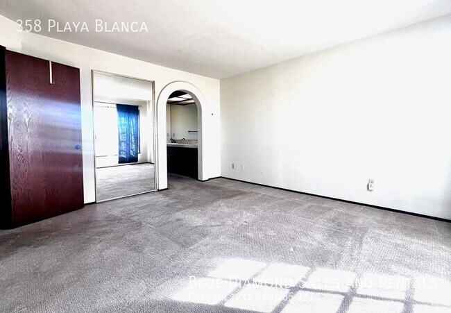 Building Photo - 358 Playa Blanca