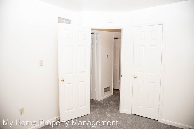 Building Photo - 3 br, 1.5 bath House - 429 Rockwood Drive