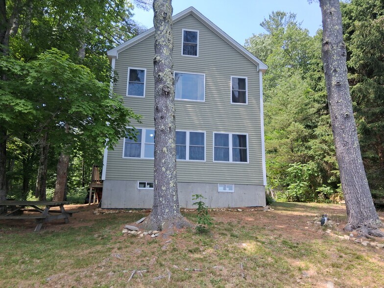 Building Photo - 40 Brooks Pond Rd