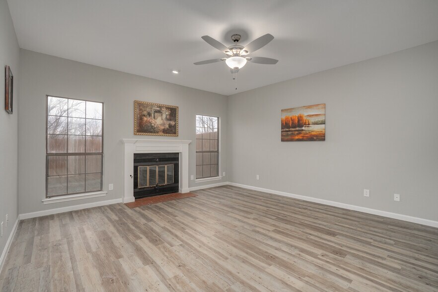 Building Photo - 317 Benjamin St