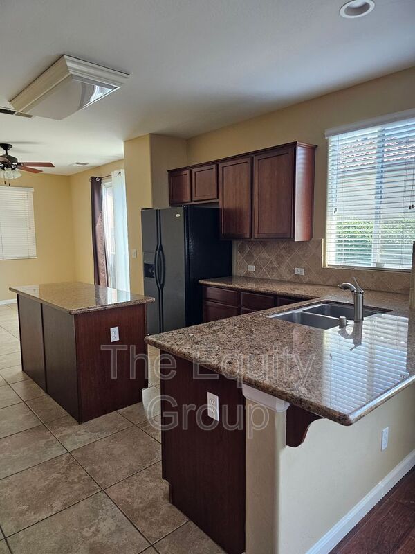 Building Photo - 5115 W Pianosa Ave