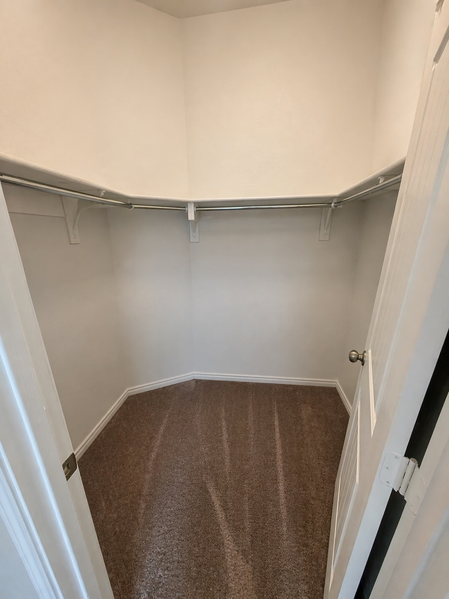 Building Photo - AVAILABLE NOW; APPLY TODAY ON OUR WEBSITE!!!
