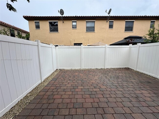 Building Photo - 9374 W 32nd Ln