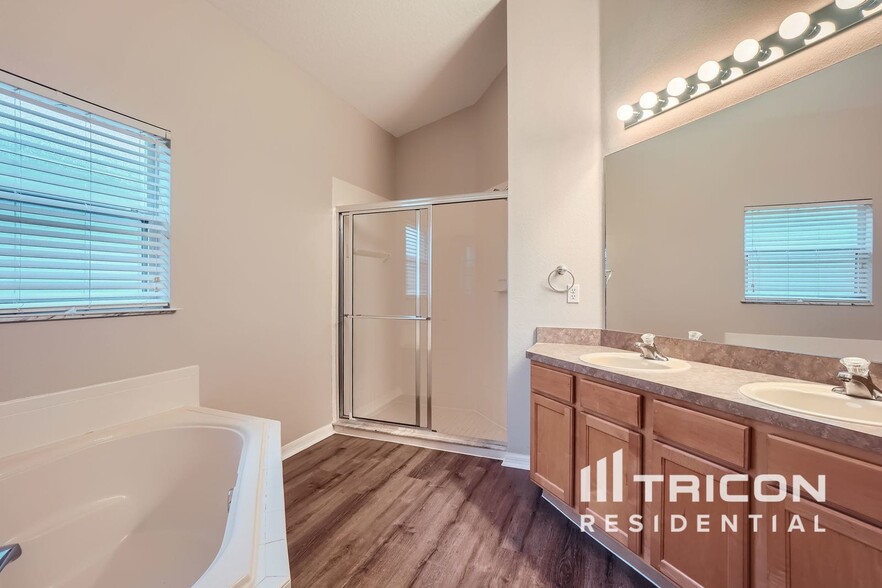 Building Photo - 16631 Fresh Meadow Dr