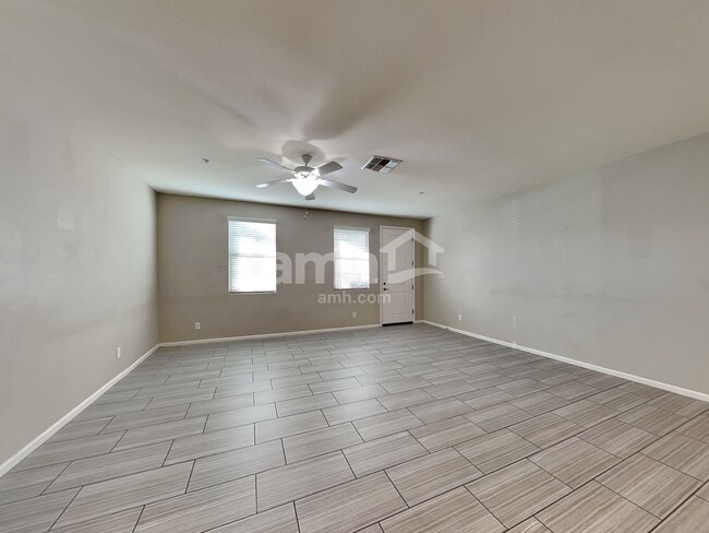 Building Photo - 20772 W Thomas Rd