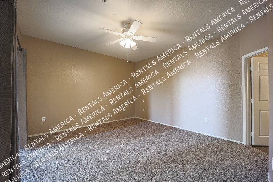 Building Photo - 9555 E Raintree Dr