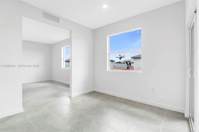 Building Photo - 27308 SW 159th Ct